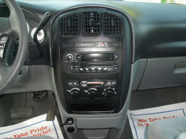 2005 Dodge Grand Caravan SE