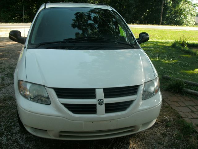 2005 Dodge Grand Caravan SE