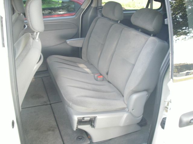 2005 Dodge Grand Caravan SE