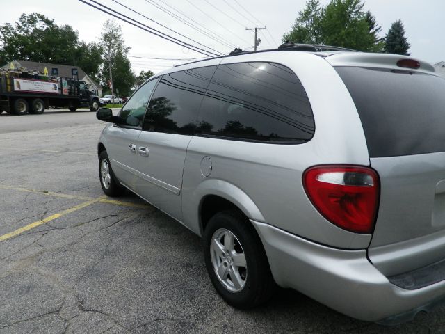 2005 Dodge Grand Caravan S