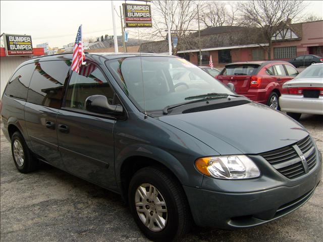 2005 Dodge Grand Caravan SE