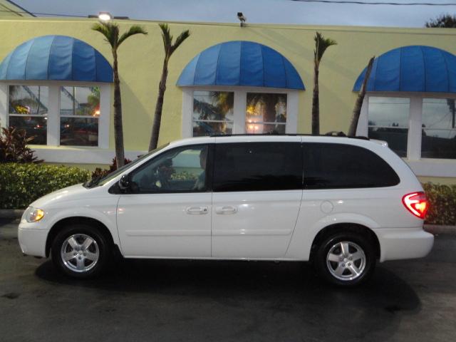 2005 Dodge Grand Caravan 1500 135 WB Base