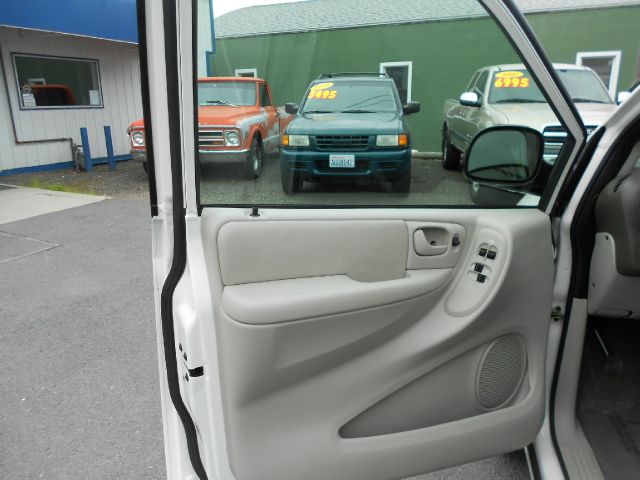 2005 Dodge Grand Caravan S