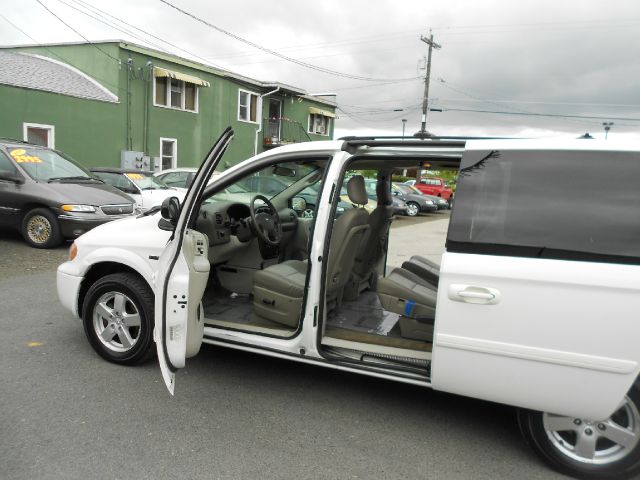 2005 Dodge Grand Caravan S