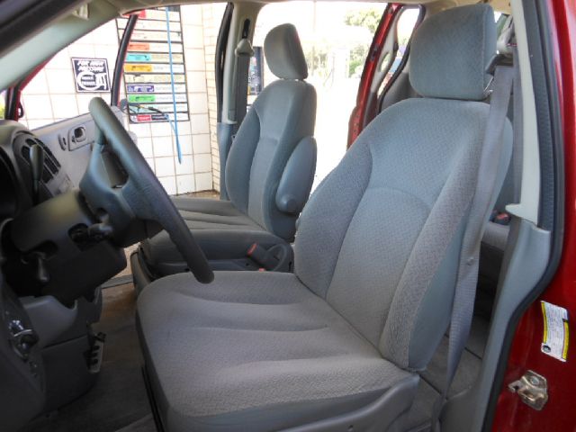 2006 Dodge Grand Caravan SE