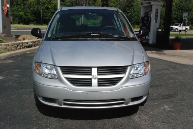 2006 Dodge Grand Caravan SE