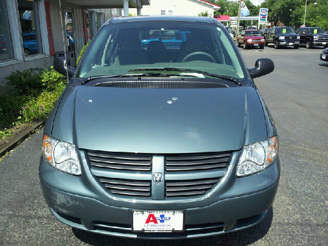 2006 Dodge Grand Caravan SE