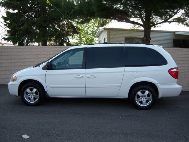 2007 Dodge Grand Caravan XLT 4X4 Super Cab Long Bed