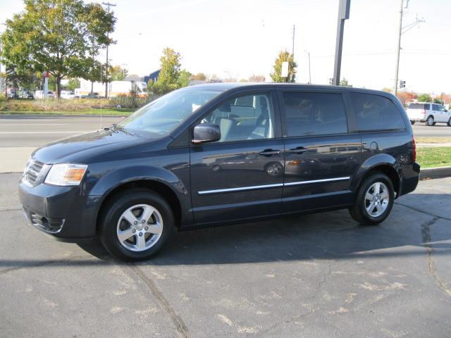 2008 Dodge Grand Caravan Touring AT 2WD W/ NAVI