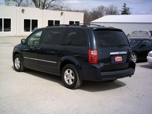 2008 Dodge Grand Caravan Touring AT 2WD W/ NAVI