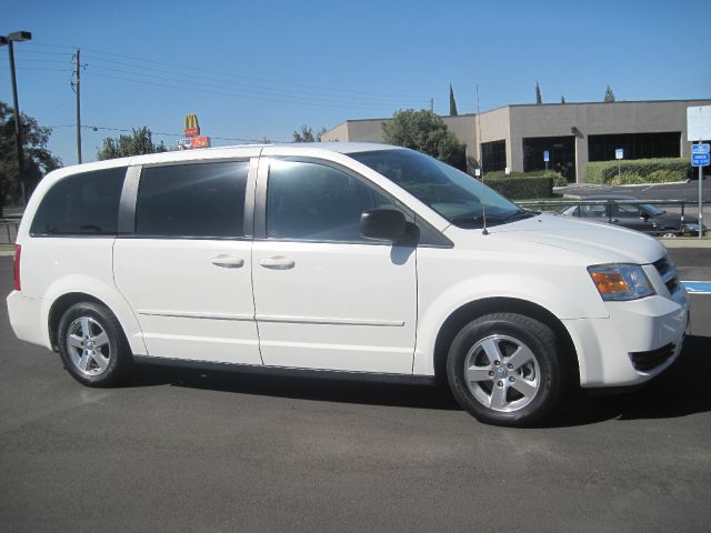 2009 Dodge Grand Caravan FWD 4DR AUTO SE LTD Avail