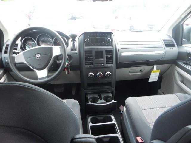 2009 Dodge Grand Caravan SE