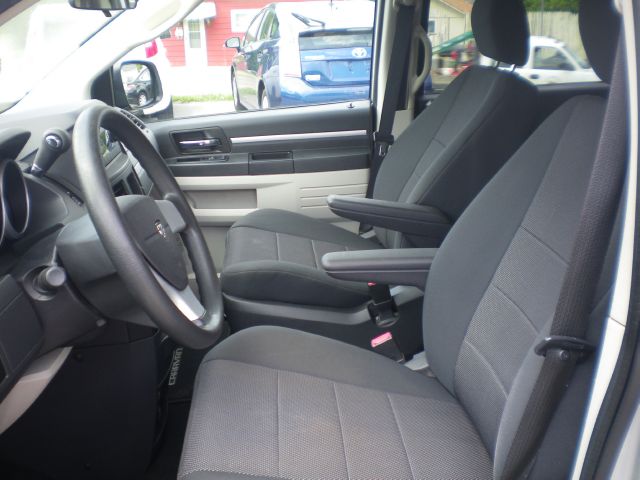 2009 Dodge Grand Caravan SE