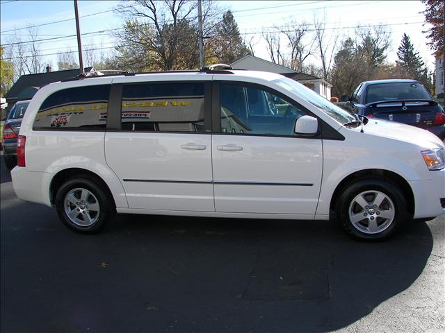 2010 Dodge Grand Caravan Laramie Megacab