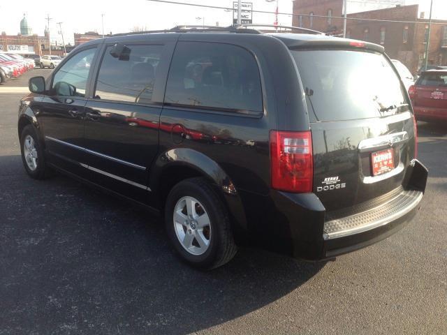 2010 Dodge Grand Caravan Touring AT 2WD W/ NAVI