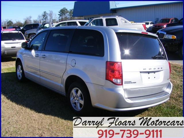 2011 Dodge Grand Caravan 2500/9ftbossplow/8ftsander