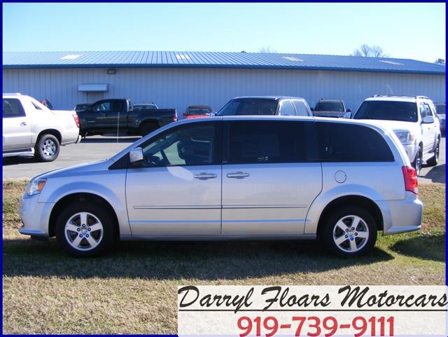 2011 Dodge Grand Caravan 2500/9ftbossplow/8ftsander