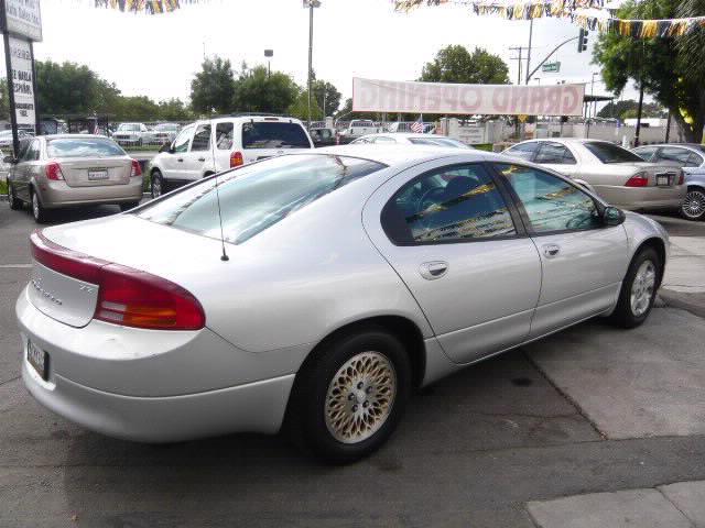 2004 Dodge Intrepid SE