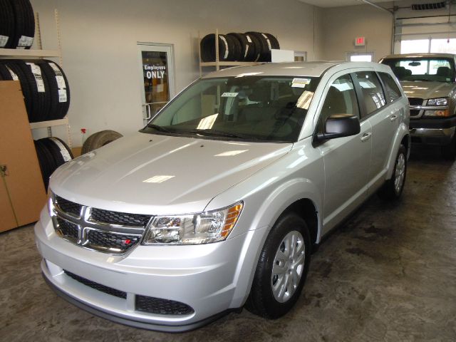 2014 Dodge Journey AWD, Ground Effects