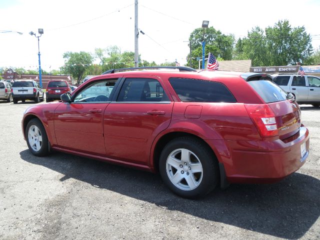 2005 Dodge Magnum S