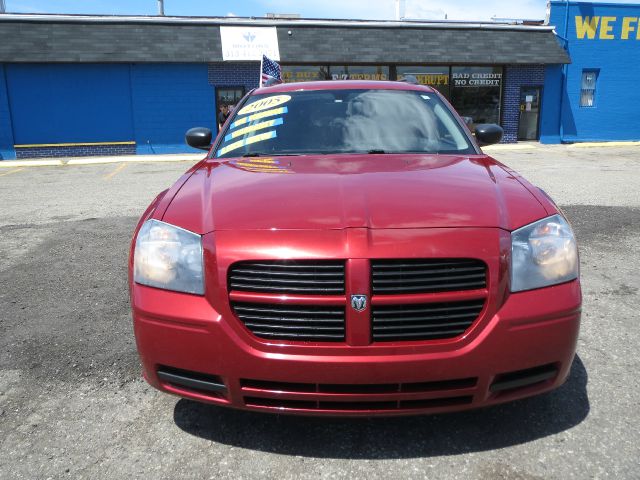 2005 Dodge Magnum S