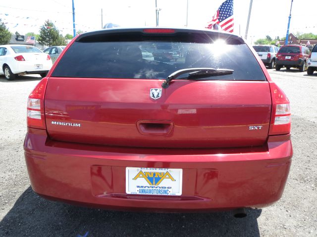 2005 Dodge Magnum S