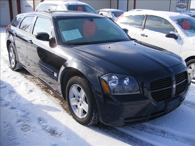 2005 Dodge Magnum S