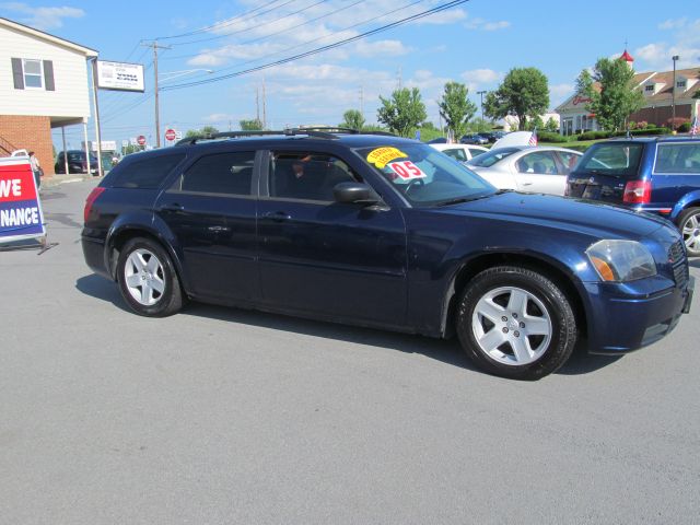 2005 Dodge Magnum S