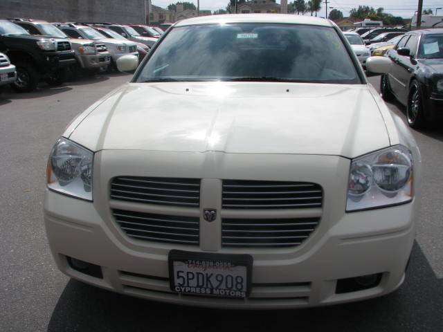 2005 Dodge Magnum 2dr Spyder Auto GS