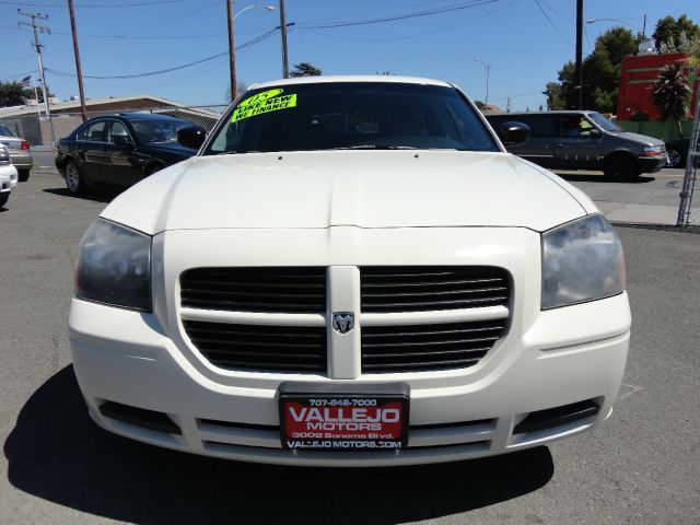 2005 Dodge Magnum S