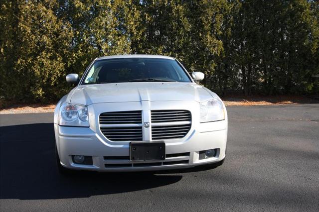 2005 Dodge Magnum 2dr HB Ltd Avail AWD Hatchback