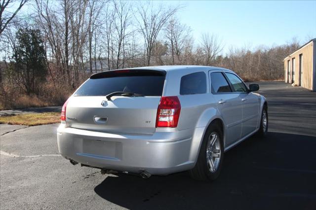 2005 Dodge Magnum 2dr HB Ltd Avail AWD Hatchback