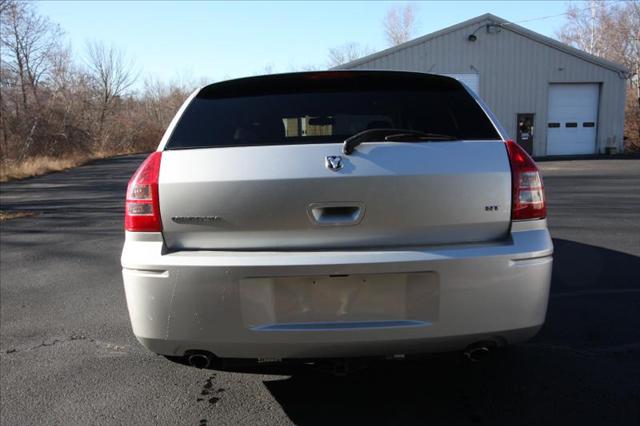 2005 Dodge Magnum 2dr HB Ltd Avail AWD Hatchback