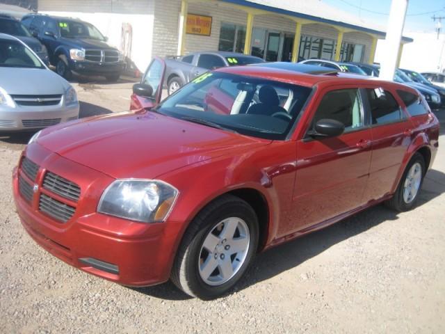 2005 Dodge Magnum S