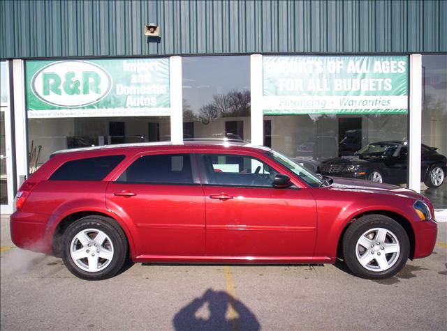 2005 Dodge Magnum S