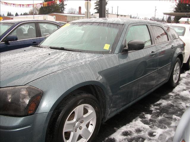 2005 Dodge Magnum S