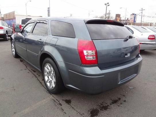 2005 Dodge Magnum S