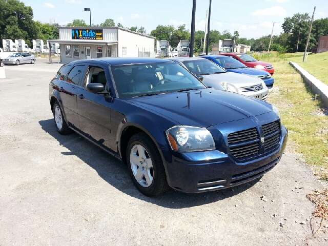 2005 Dodge Magnum S