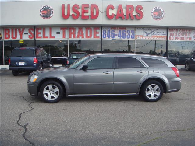 2005 Dodge Magnum S