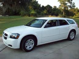 2005 Dodge Magnum SE