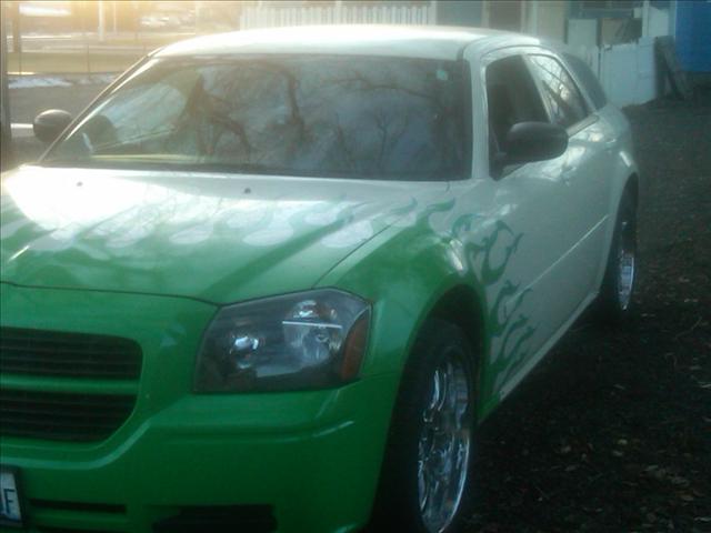 2005 Dodge Magnum Unknown