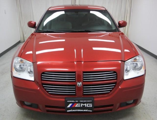 2005 Dodge Magnum 2dr Spyder Auto GS