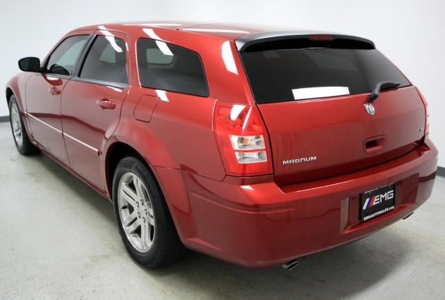 2005 Dodge Magnum 2dr Spyder Auto GS