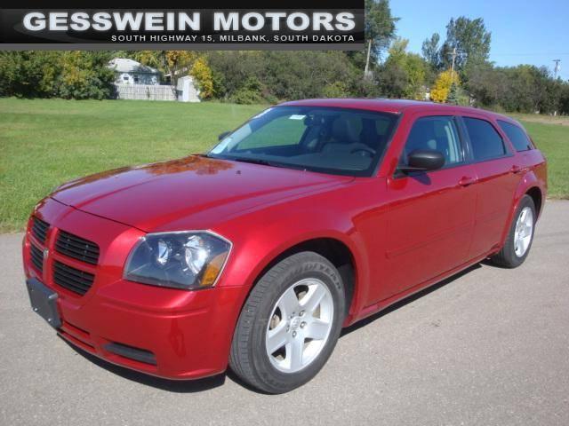 2005 Dodge Magnum SE