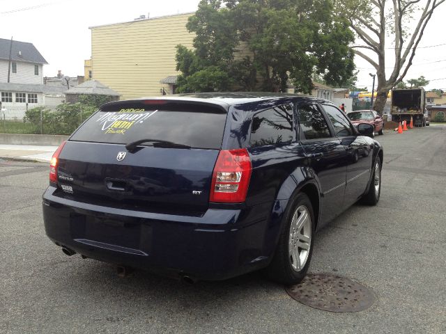 2005 Dodge Magnum 3.2