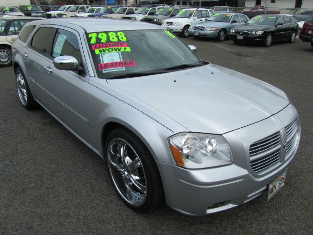 2005 Dodge Magnum S