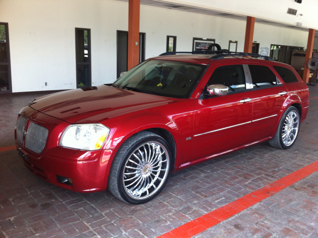 2005 Dodge Magnum S