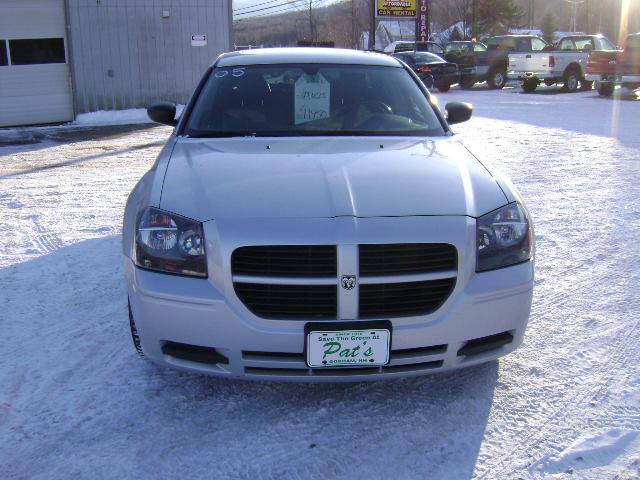 2005 Dodge Magnum Unknown