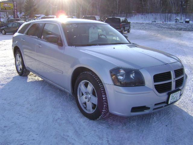 2005 Dodge Magnum Unknown