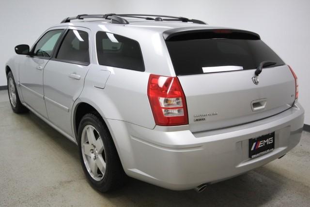 2005 Dodge Magnum 2dr Spyder Auto GS